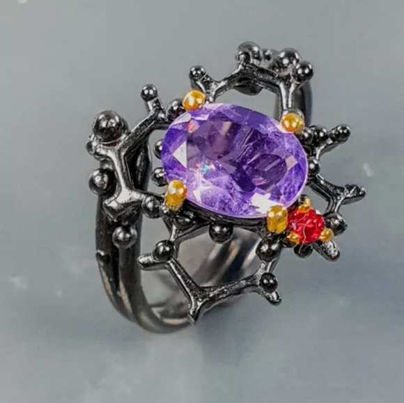 Cushion cut Amethyst set in Sterling & rhodium covered Rhodolite accent sz 6.5 - Picture 3 of 6